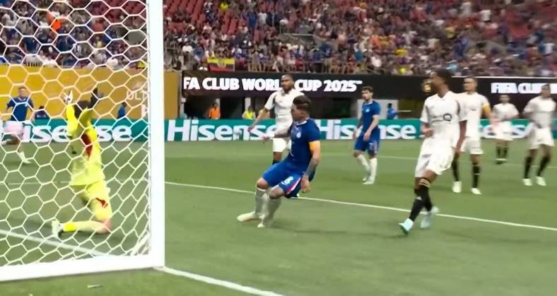 跑到美国也躲不过？法国门神遭44次破门，切尔西2-0喜提开门红