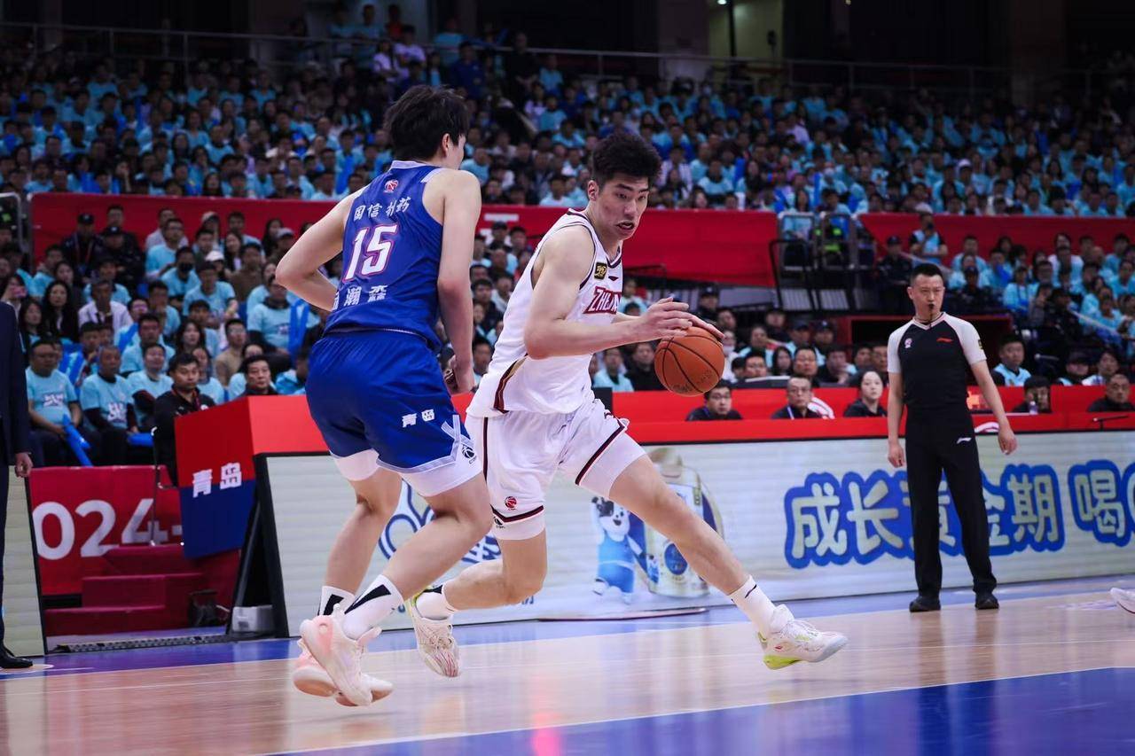 正式登陆欧洲赛场，余嘉豪加盟西甲球队，浙江稠州金租男篮发布公告支持