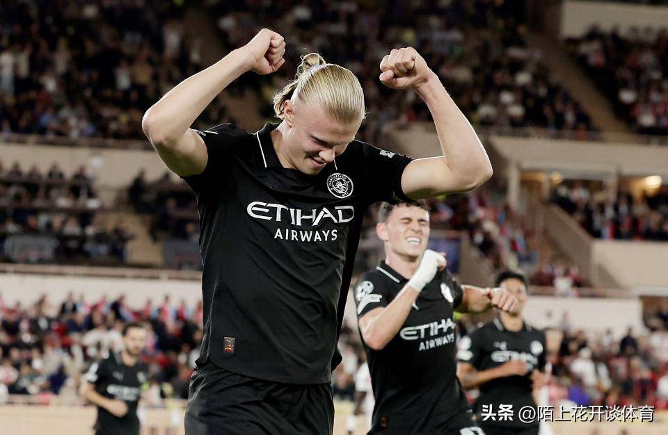 哈兰德梅开二度，一战造2大神迹！摩纳哥点球绝平，主场2-2曼城